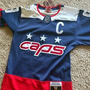 Kids Hockey Jersey - Blue and Red